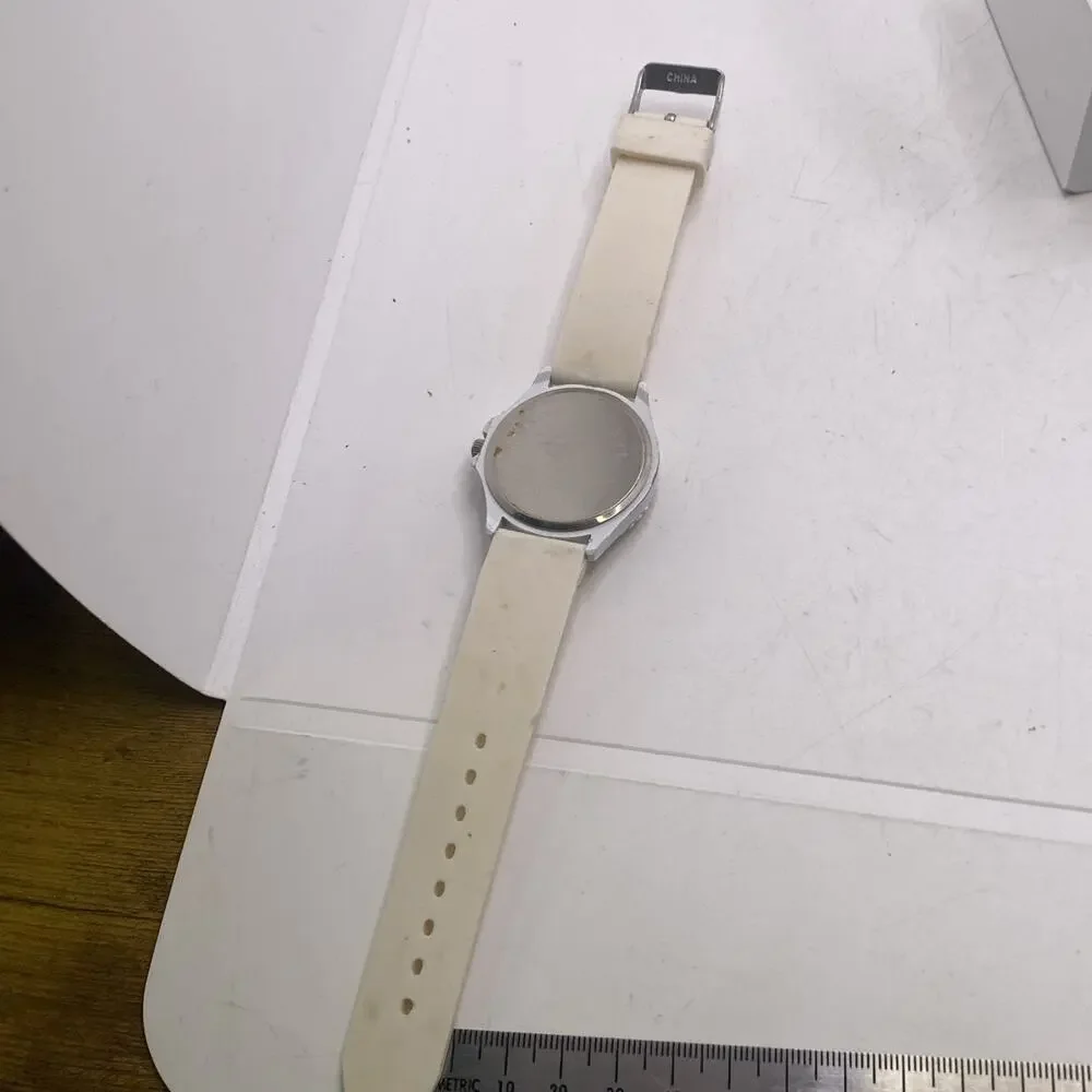 Womens White Rubber Fashion Quartz Watch New Battery